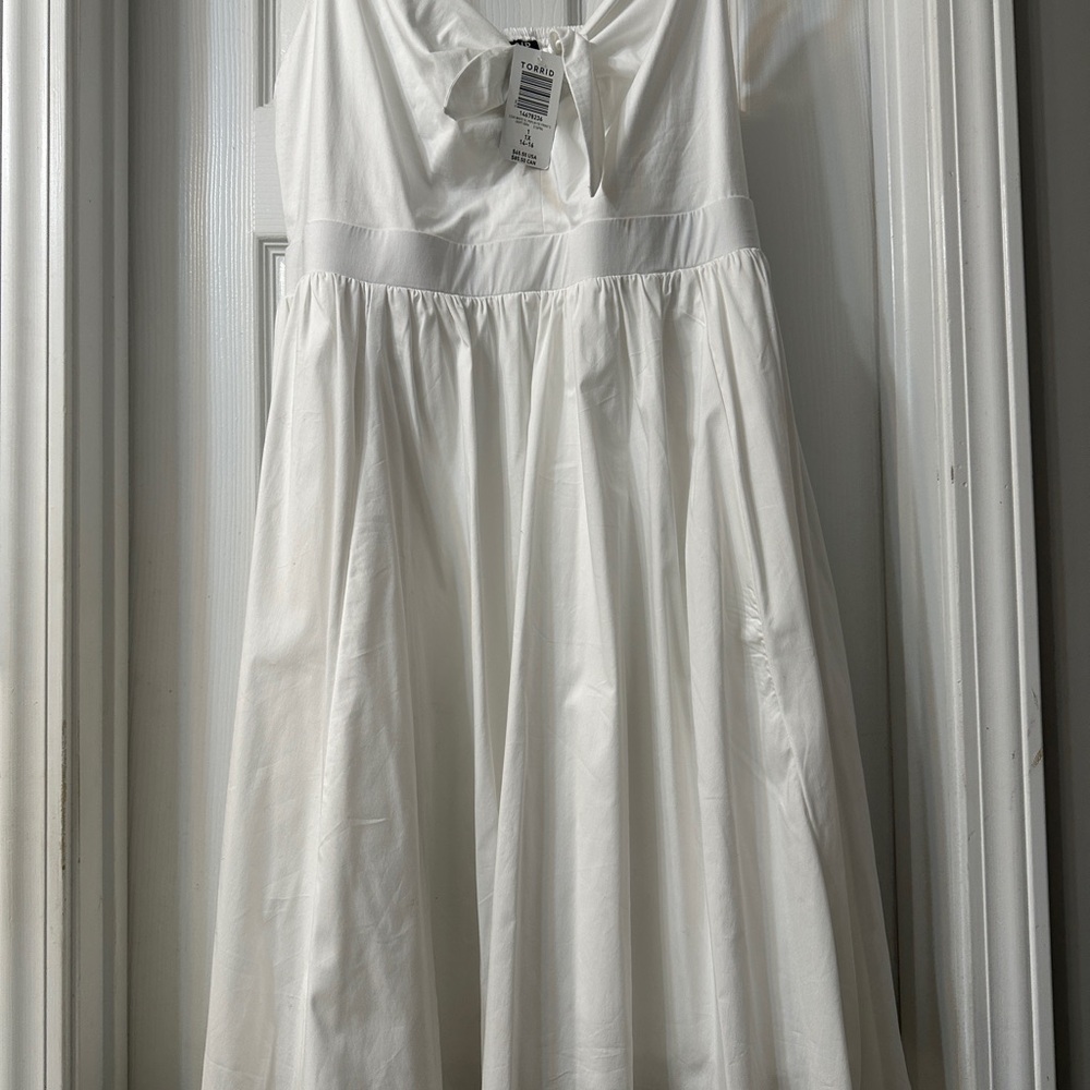 Torrid  White tie skater dress